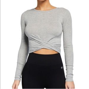 Alo twist crop top long sleeve top, size Small 🖤 EUC